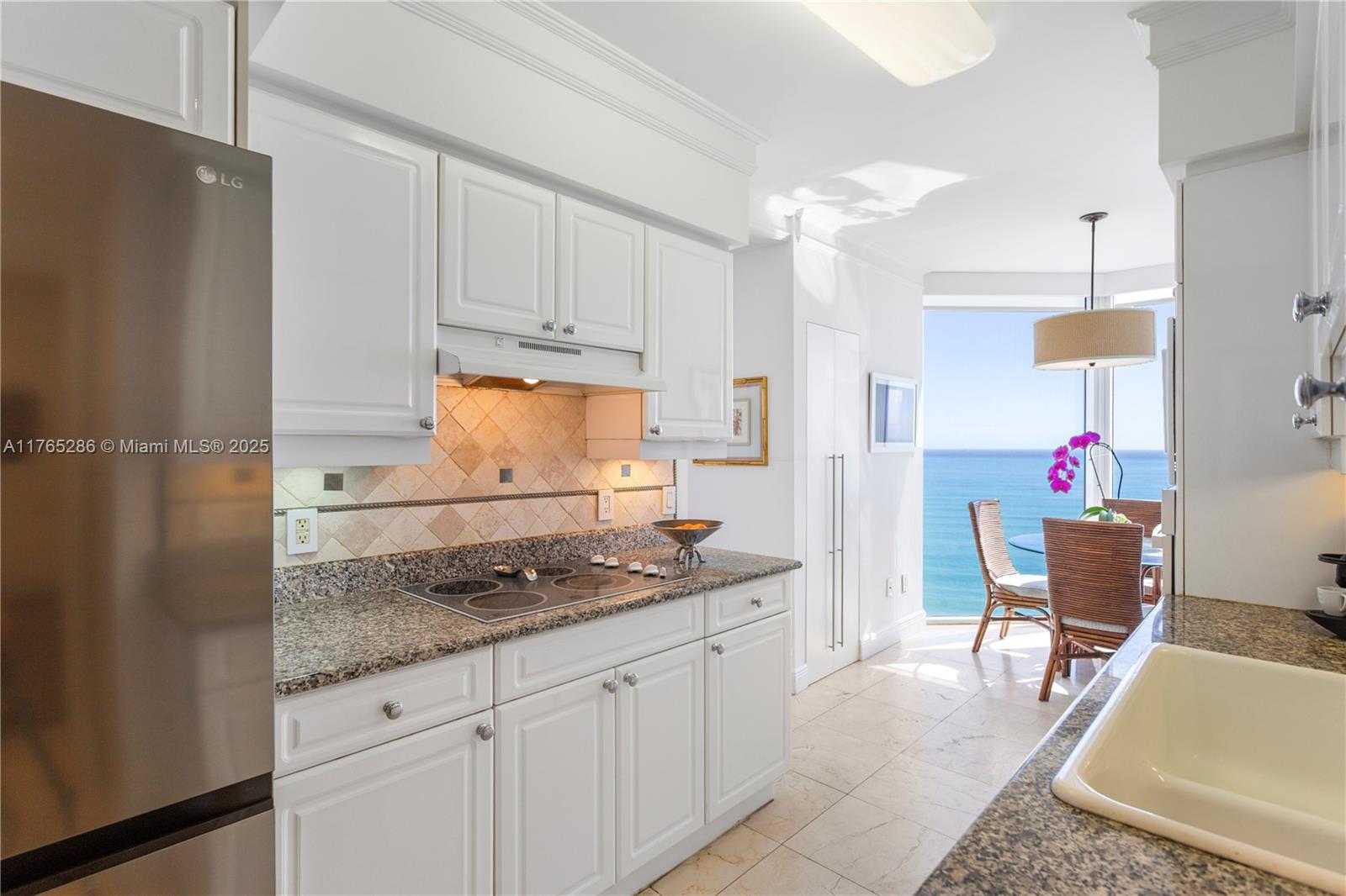 GREEN DIAMOND CONDO - Residential