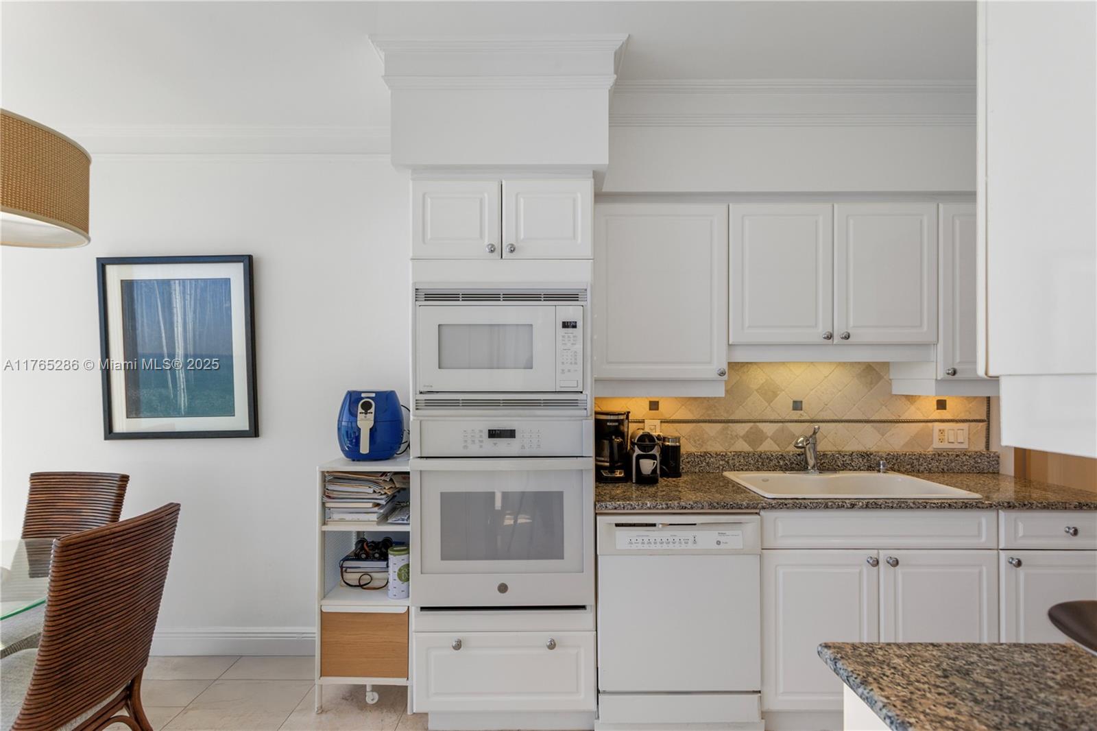 GREEN DIAMOND CONDO - Residential