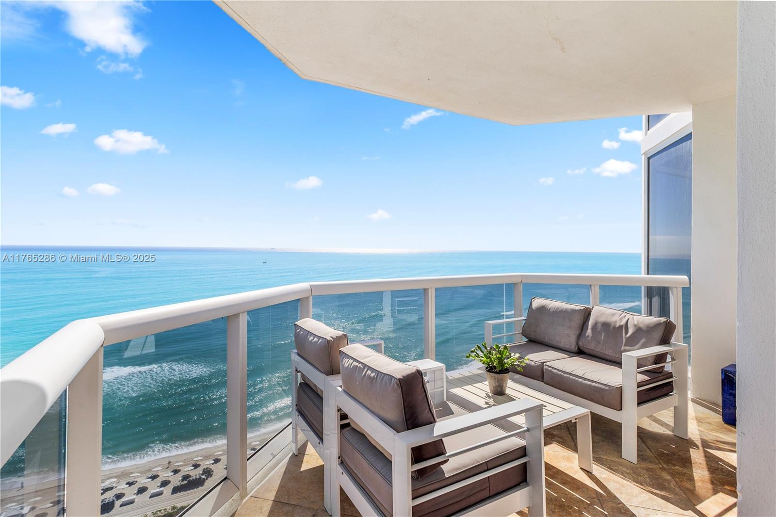 GREEN DIAMOND CONDO - Residential