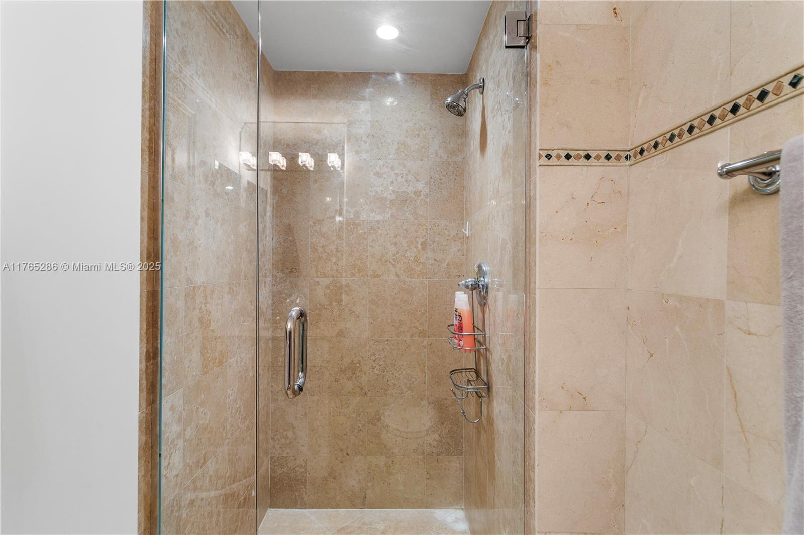 GREEN DIAMOND CONDO - Residential