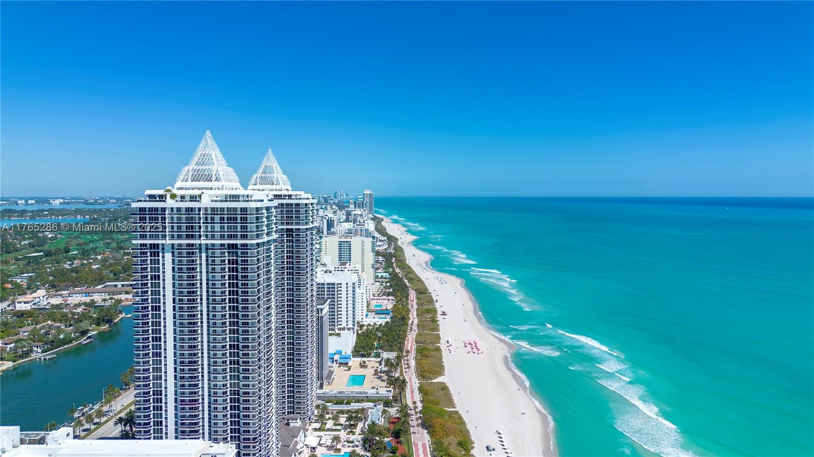 4775 Collins Ave 2101
