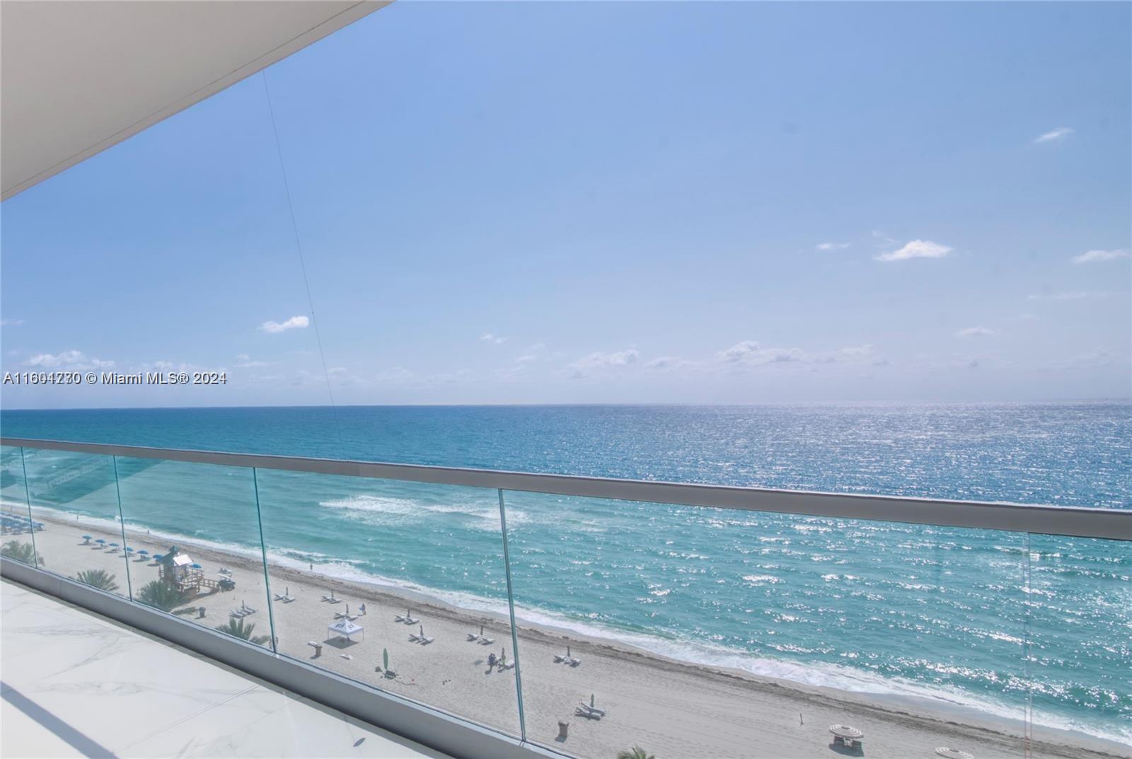 TURNBERRY OCEAN CLUB - Residential