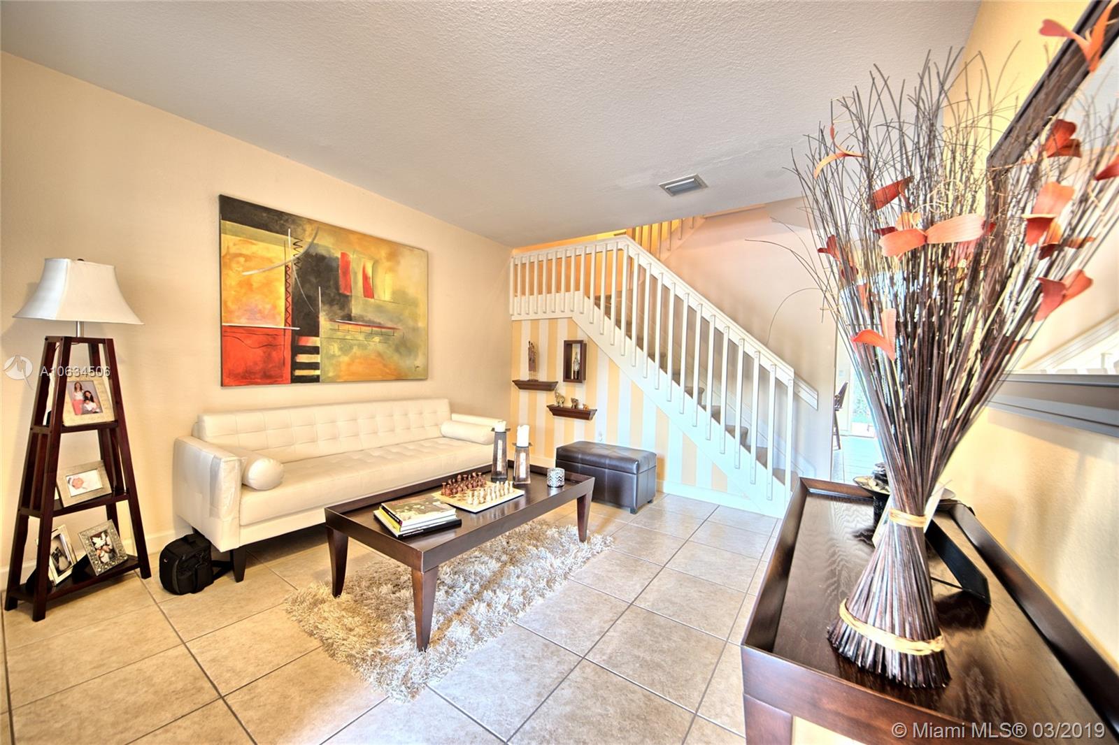 EMERALD LAKES - Residential