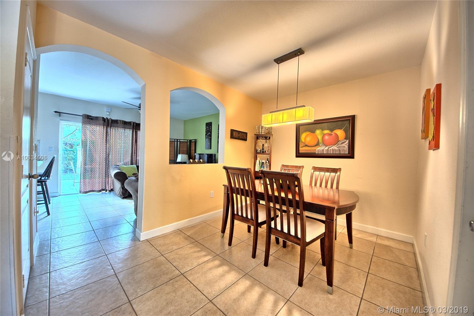 EMERALD LAKES - Residential