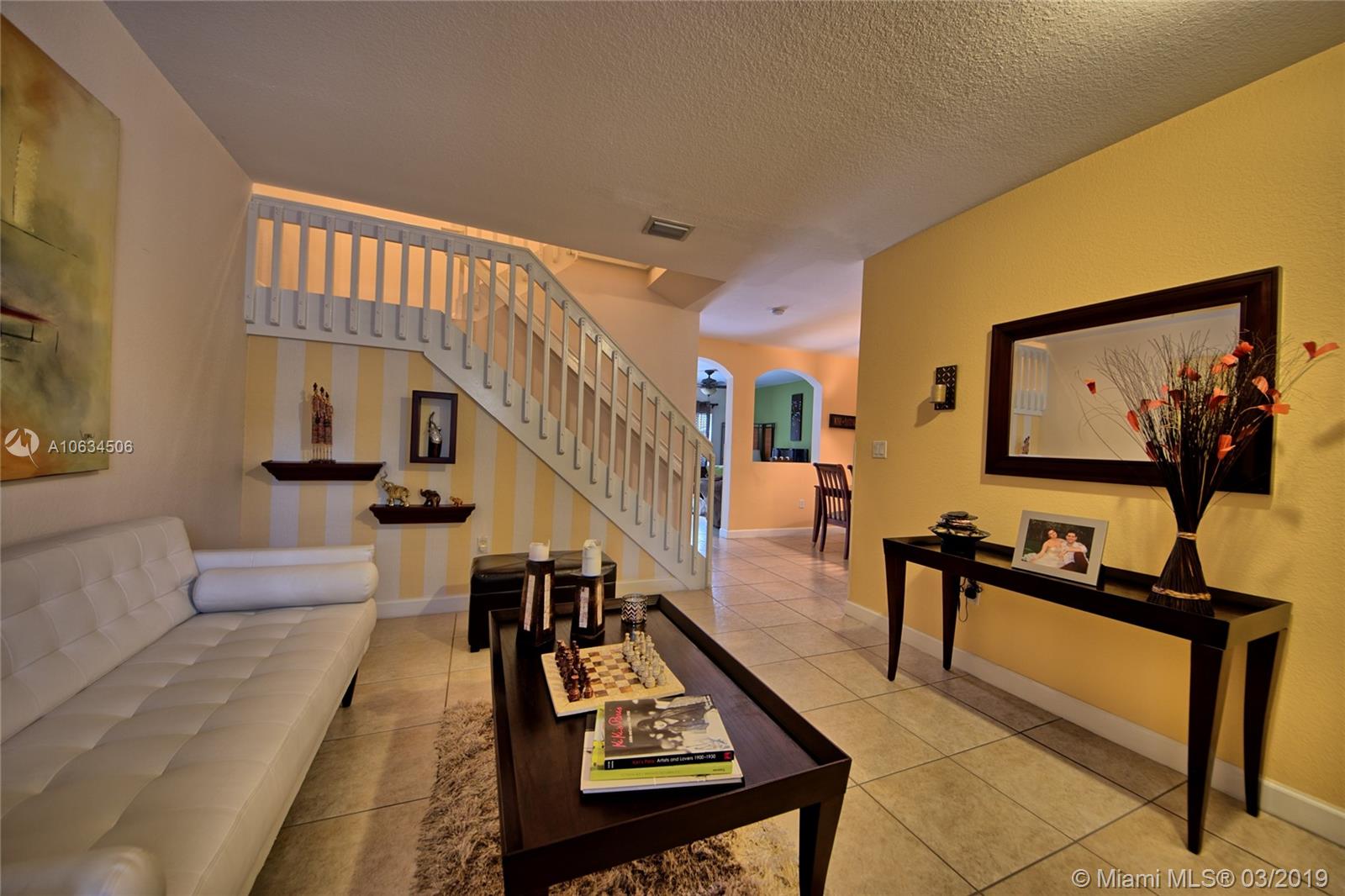 EMERALD LAKES - Residential