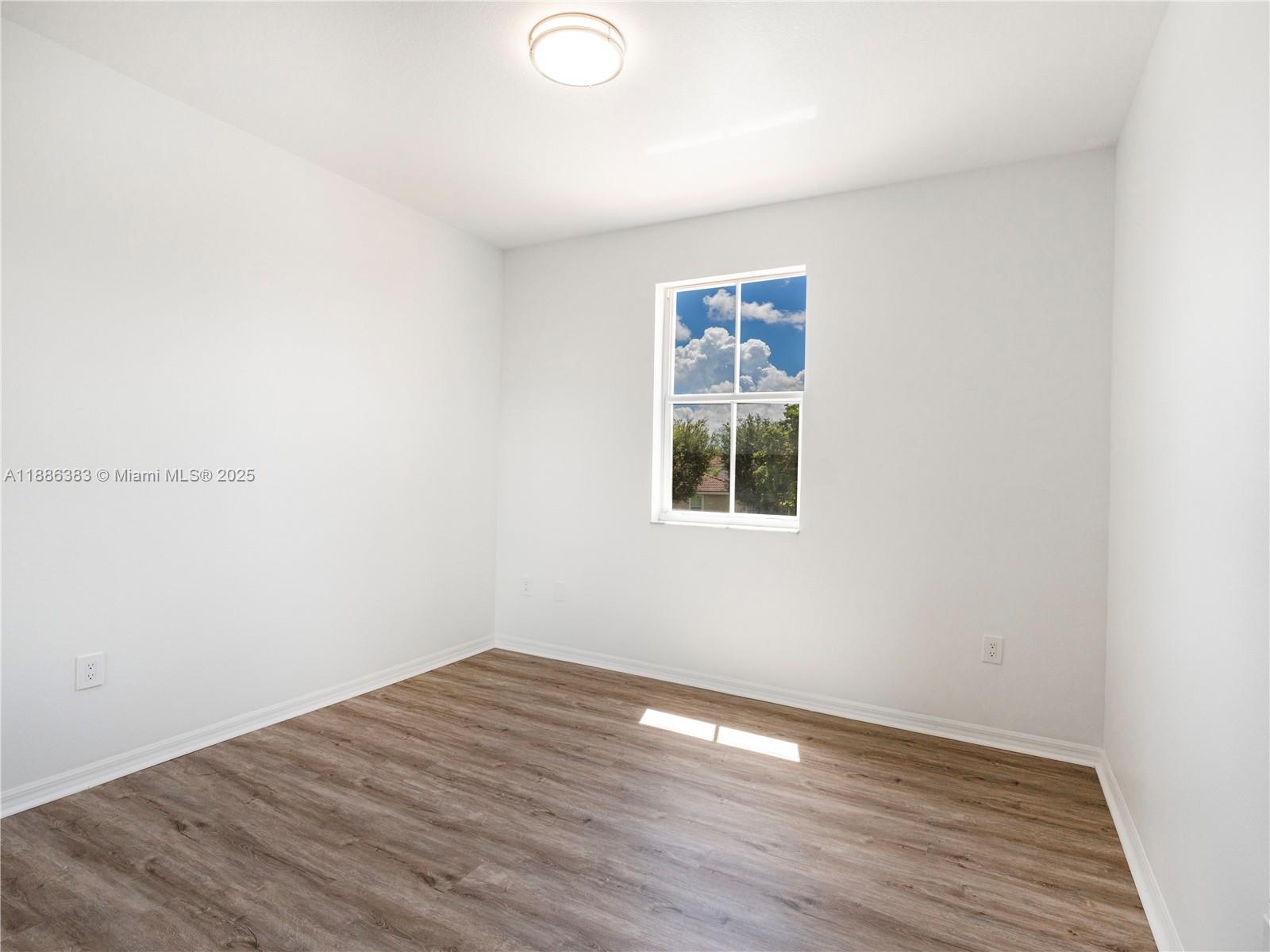 RIVERSIDE AT BISC NATL PK - Residential