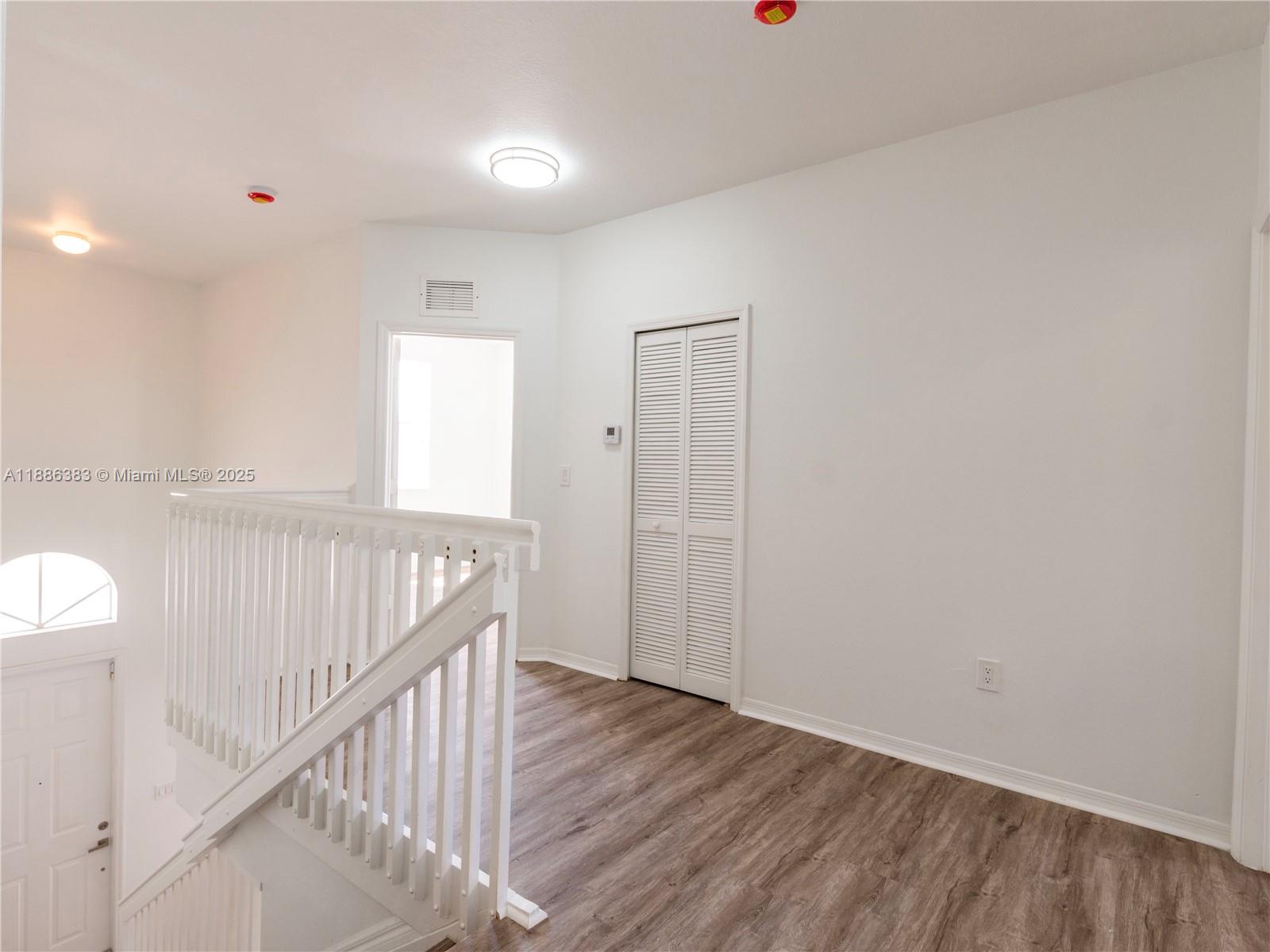 RIVERSIDE AT BISC NATL PK - Residential