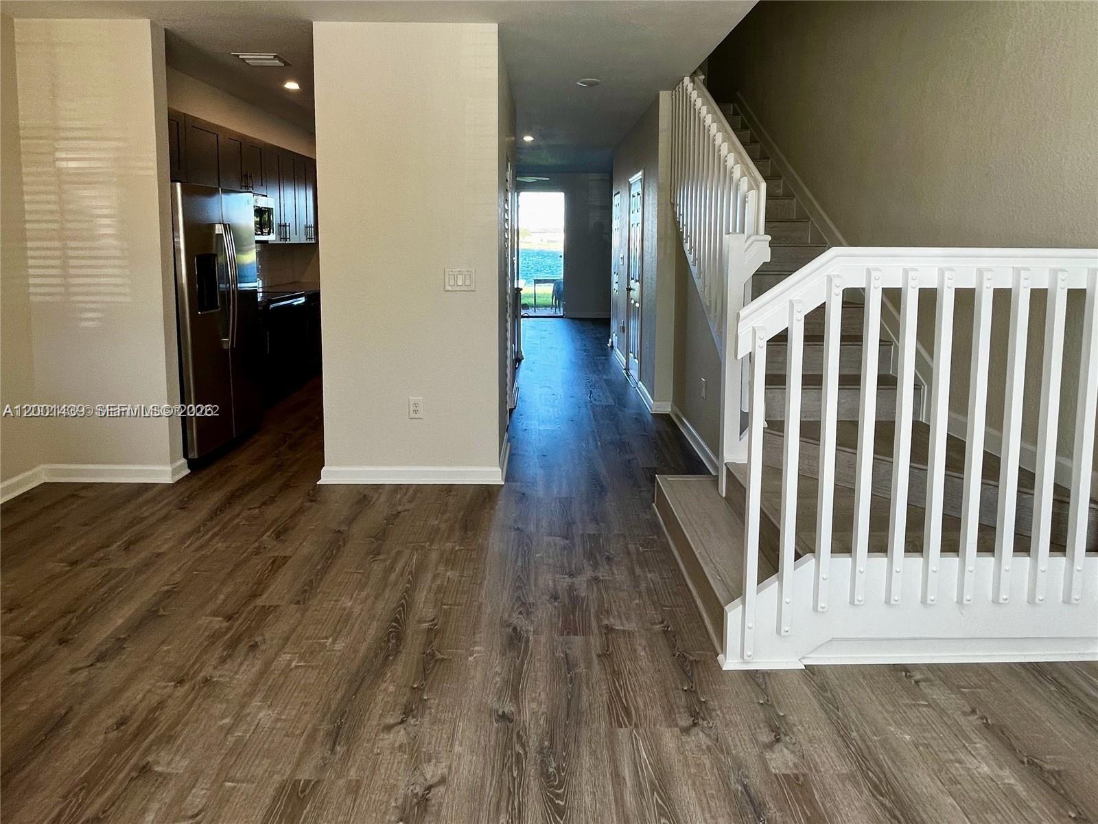 THE SHORES CONDO NO 3 - Residential Lease