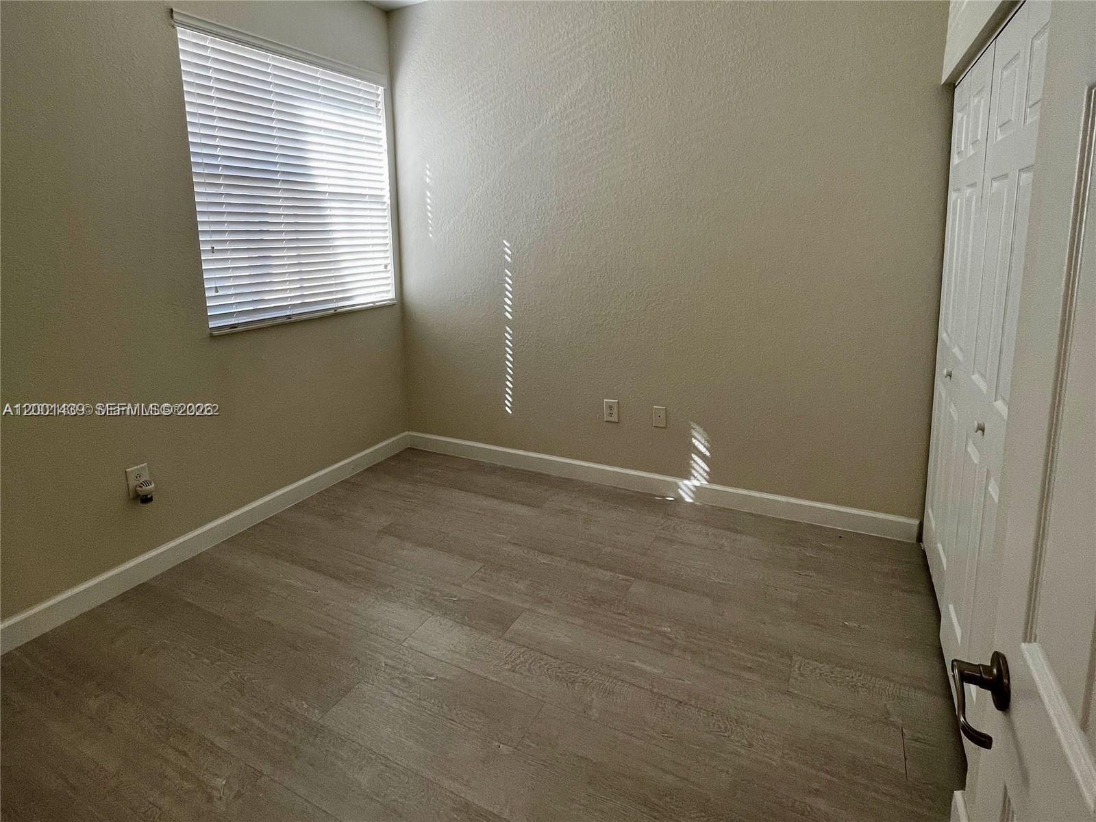 THE SHORES CONDO NO 3 - Residential Lease