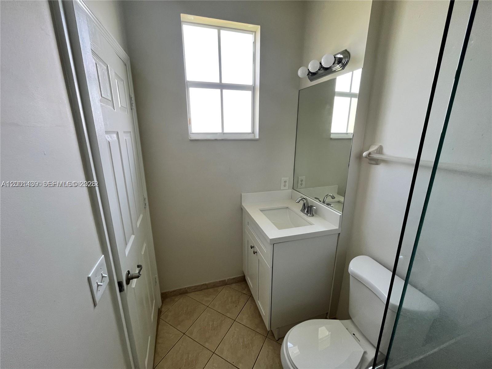 THE SHORES CONDO NO 3 - Residential Lease