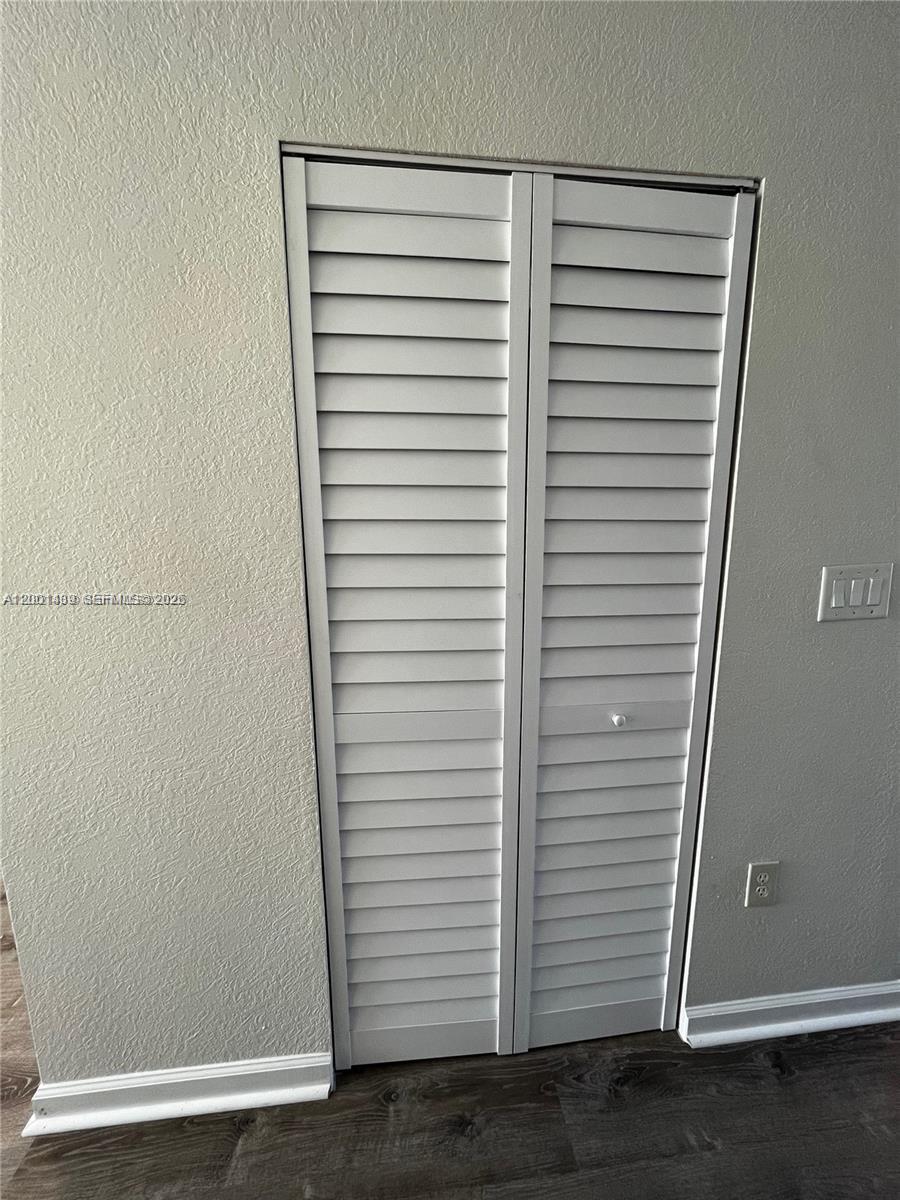 THE SHORES CONDO NO 3 - Residential Lease