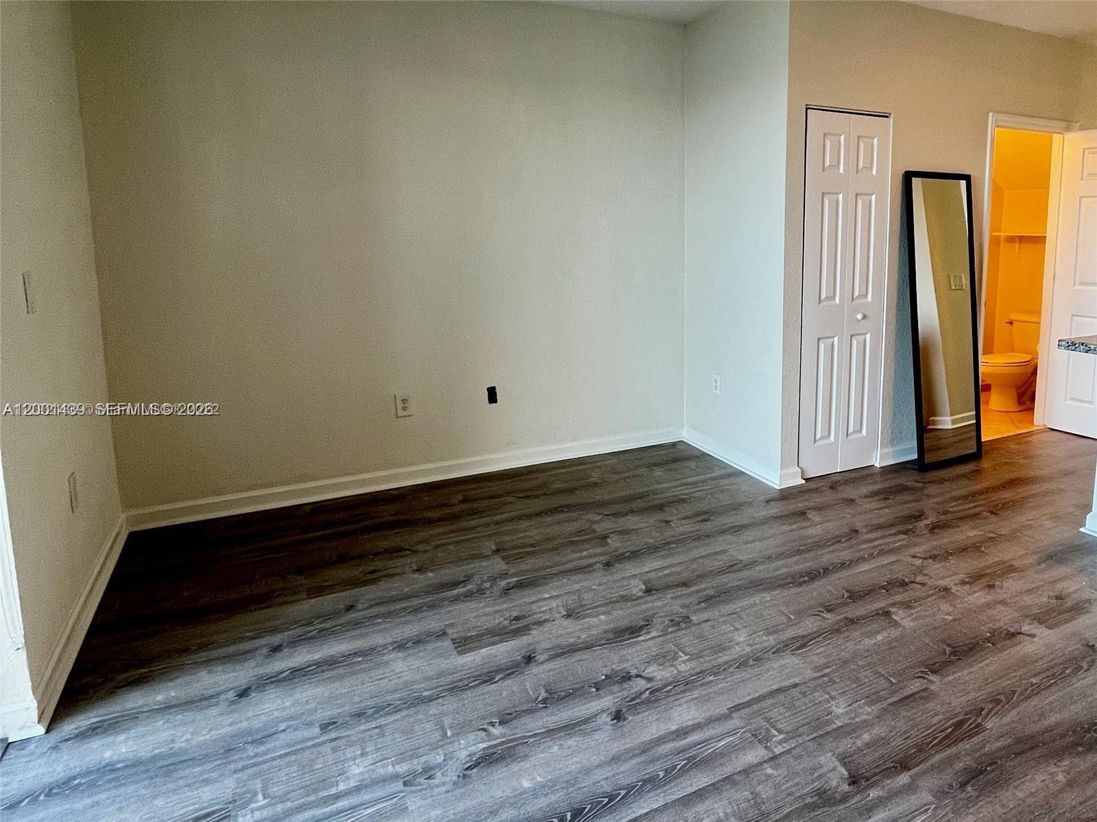 THE SHORES CONDO NO 3 - Residential Lease