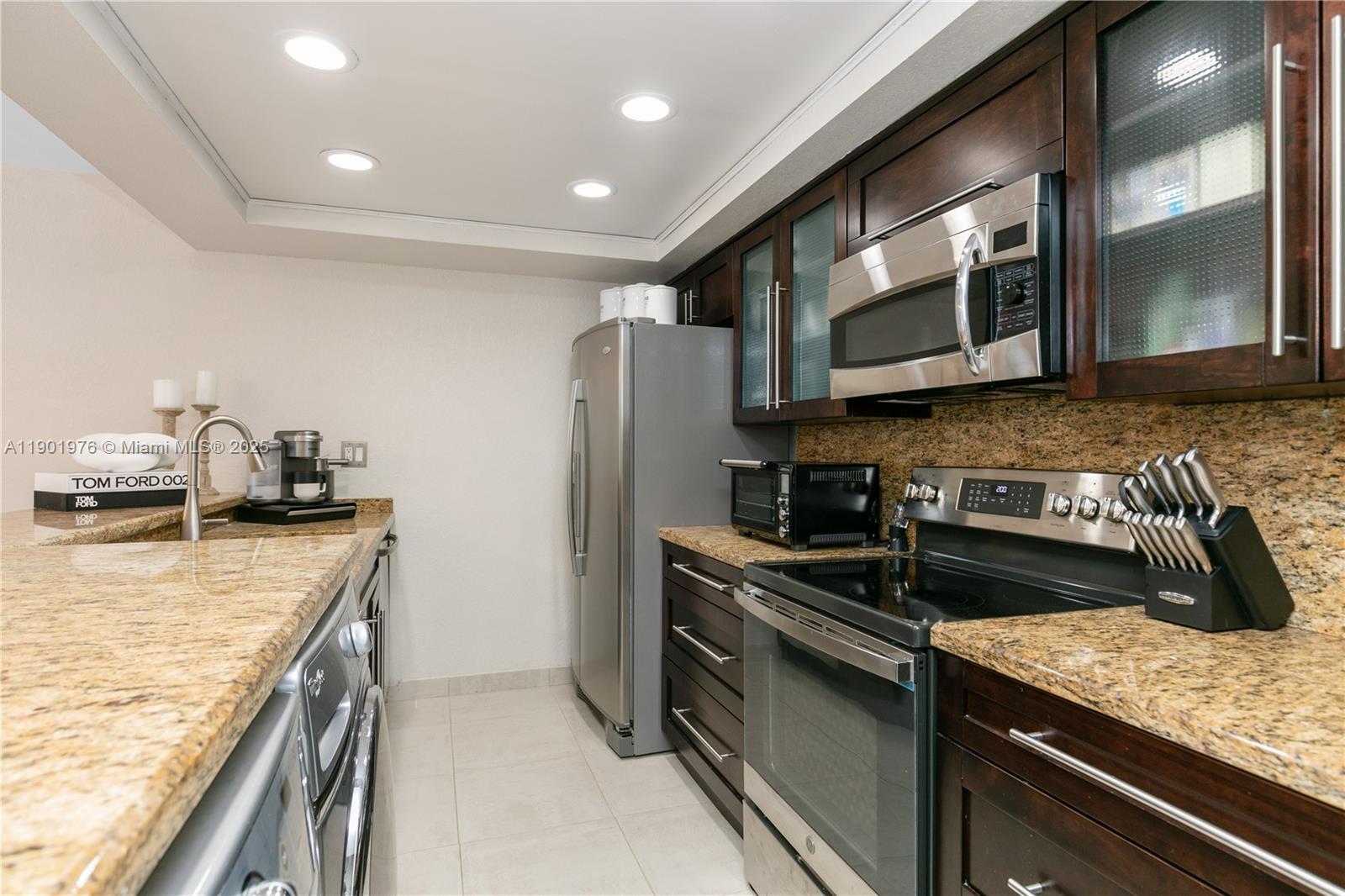 CALUSA POINT - Residential Lease