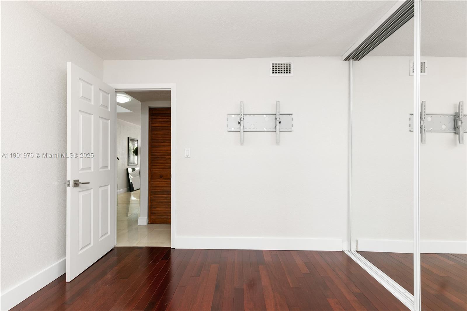 CALUSA POINT - Residential Lease