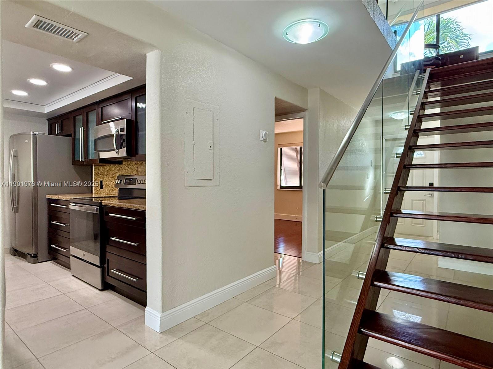 CALUSA POINT - Residential Lease