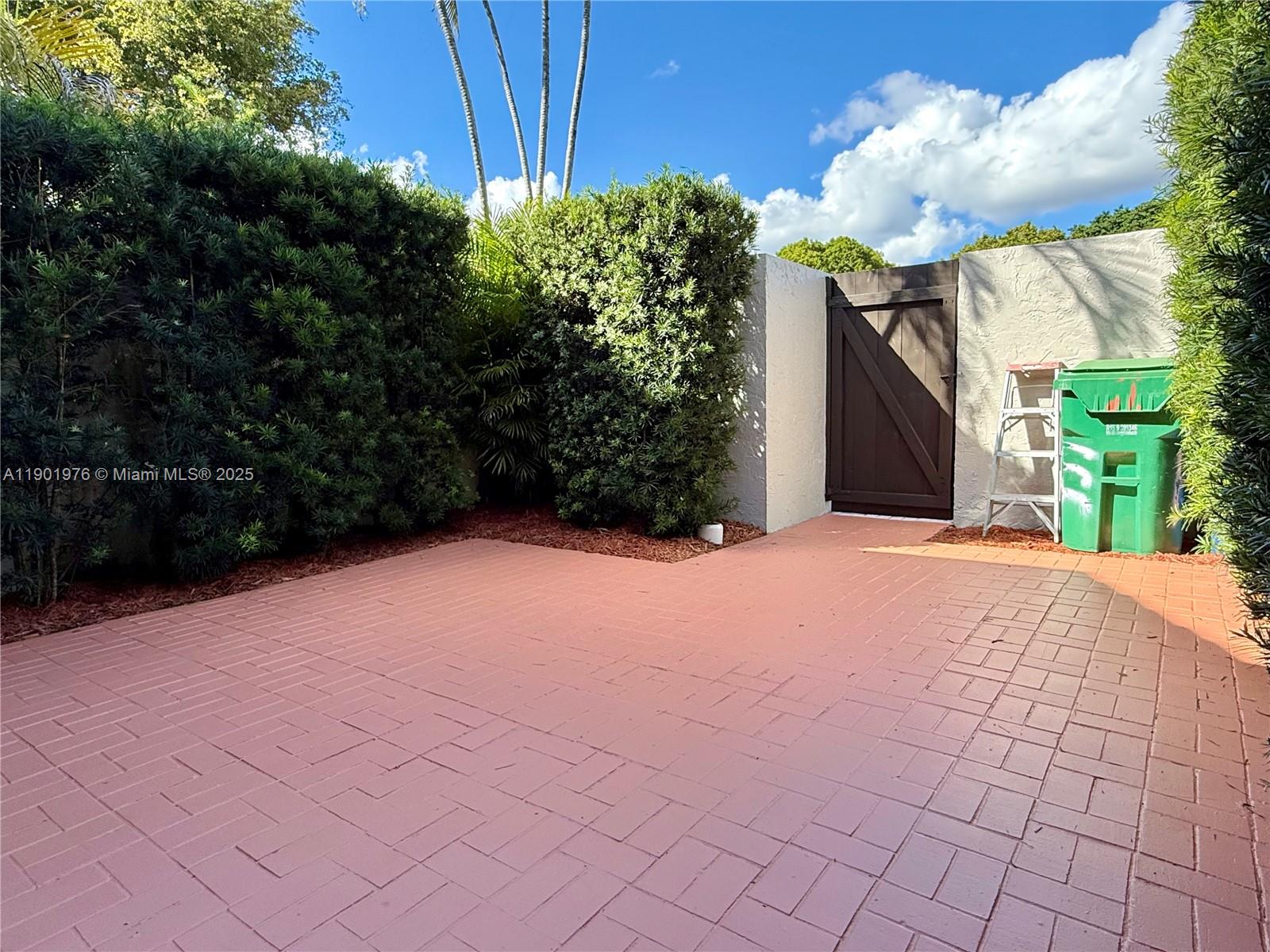 CALUSA POINT - Residential Lease