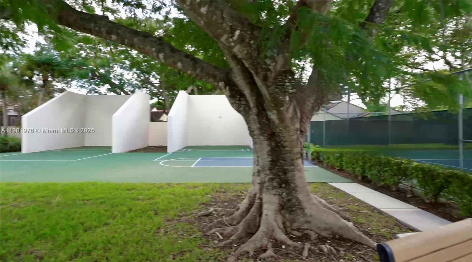 CALUSA POINT - Residential Lease