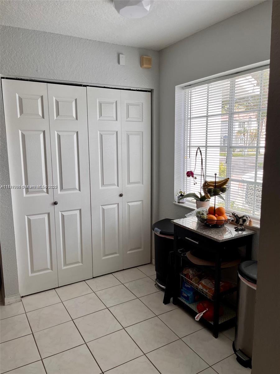 1105 SW 44th Way 1105