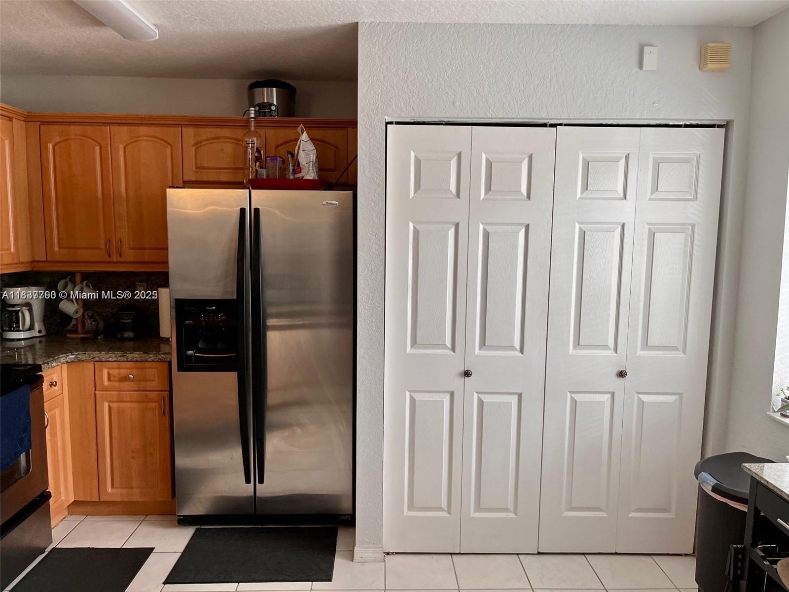 1105 SW 44th Way 1105