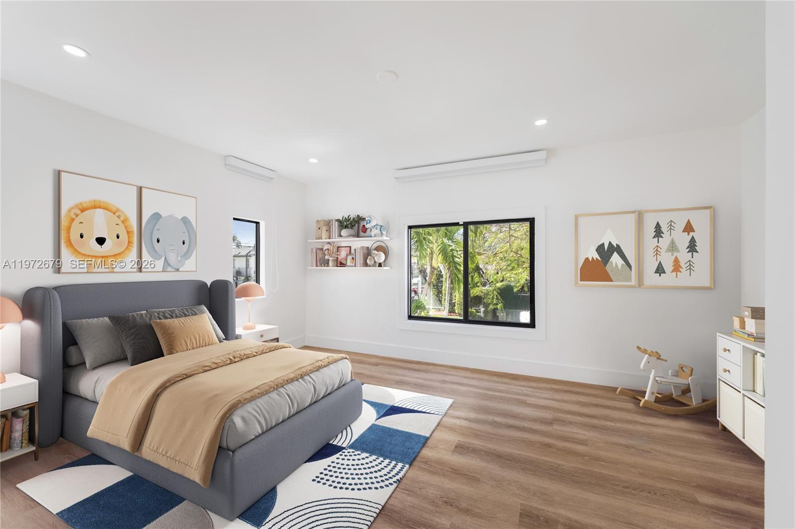 ROYAL PALM VILLAS - Residential