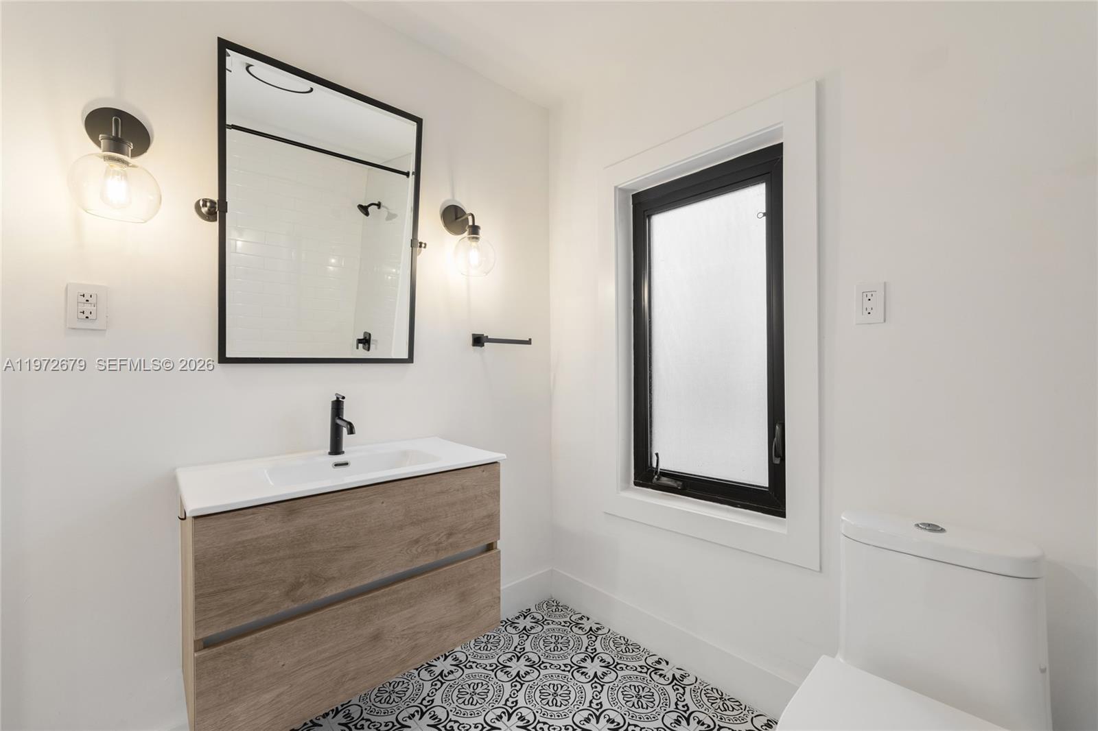 ROYAL PALM VILLAS - Residential