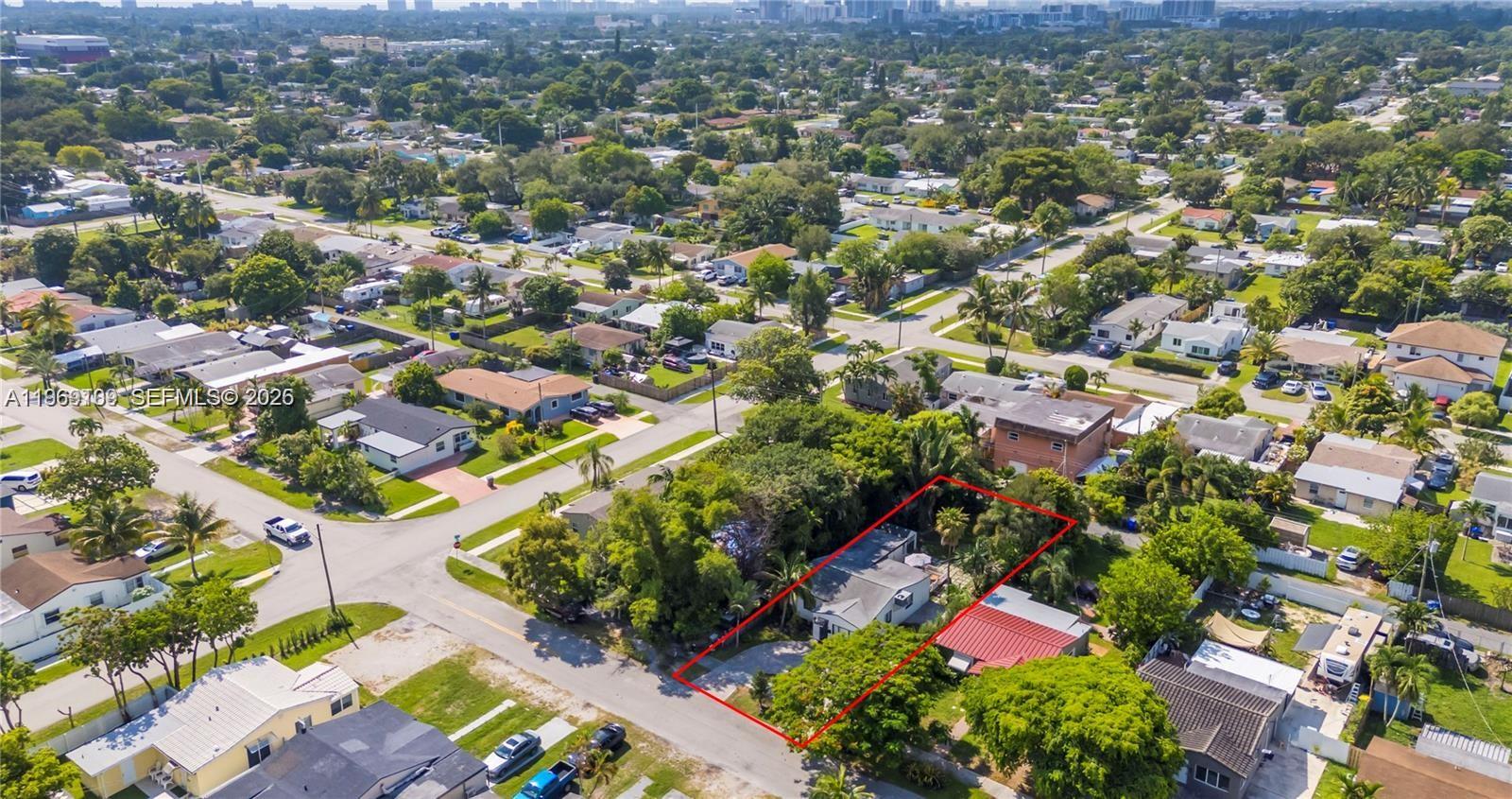 HOLLYWOOD PARK - Residential