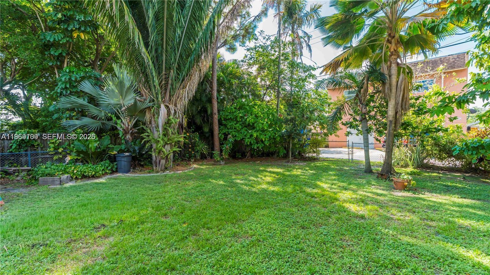 HOLLYWOOD PARK - Residential