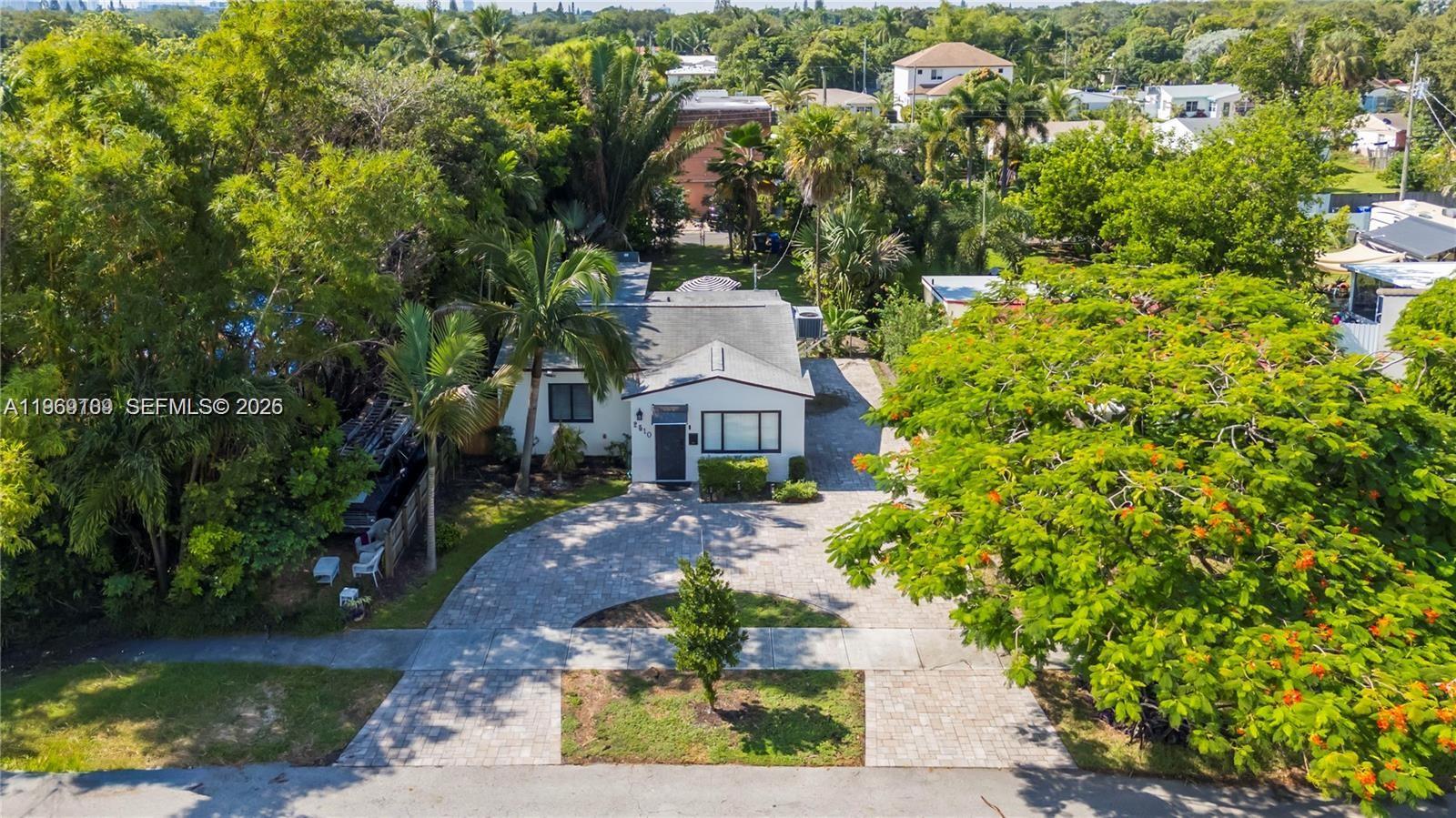 HOLLYWOOD PARK - Residential