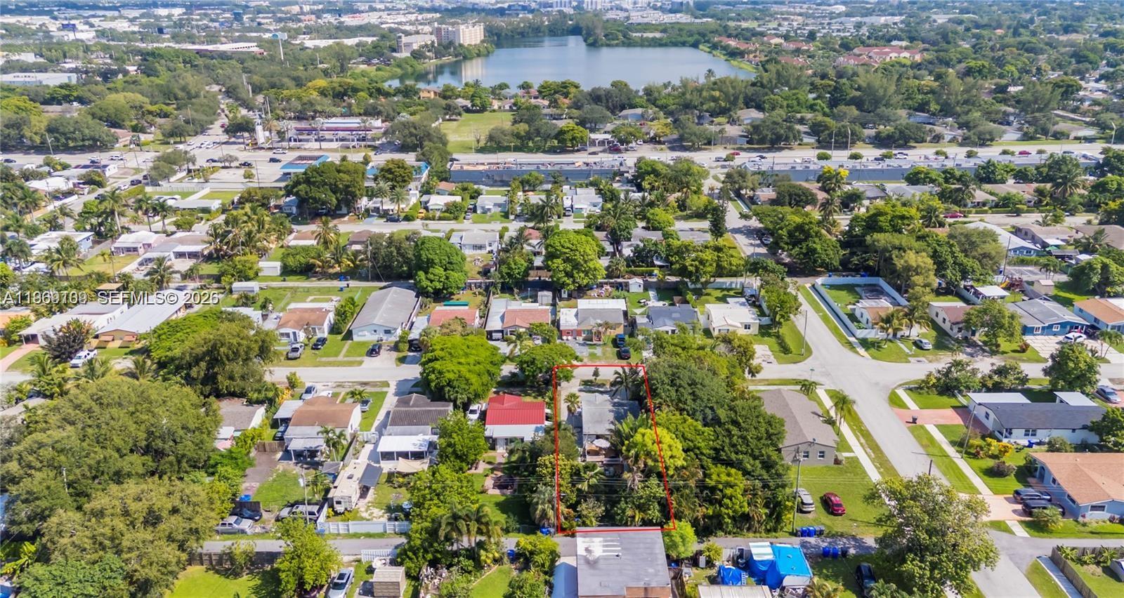 HOLLYWOOD PARK - Residential