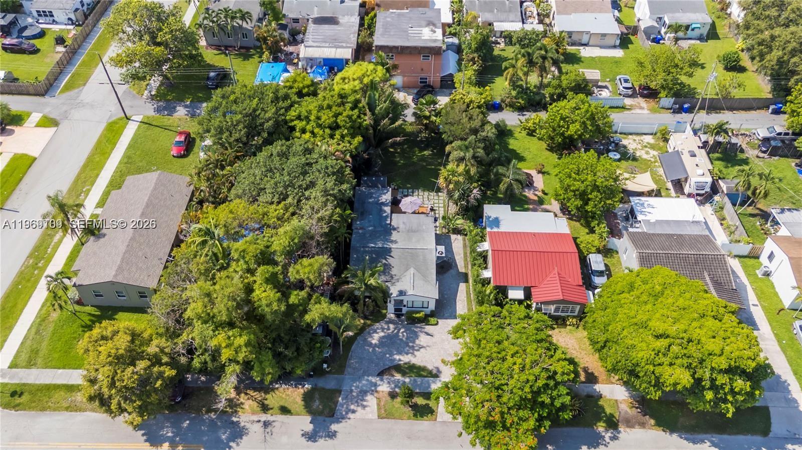 HOLLYWOOD PARK - Residential