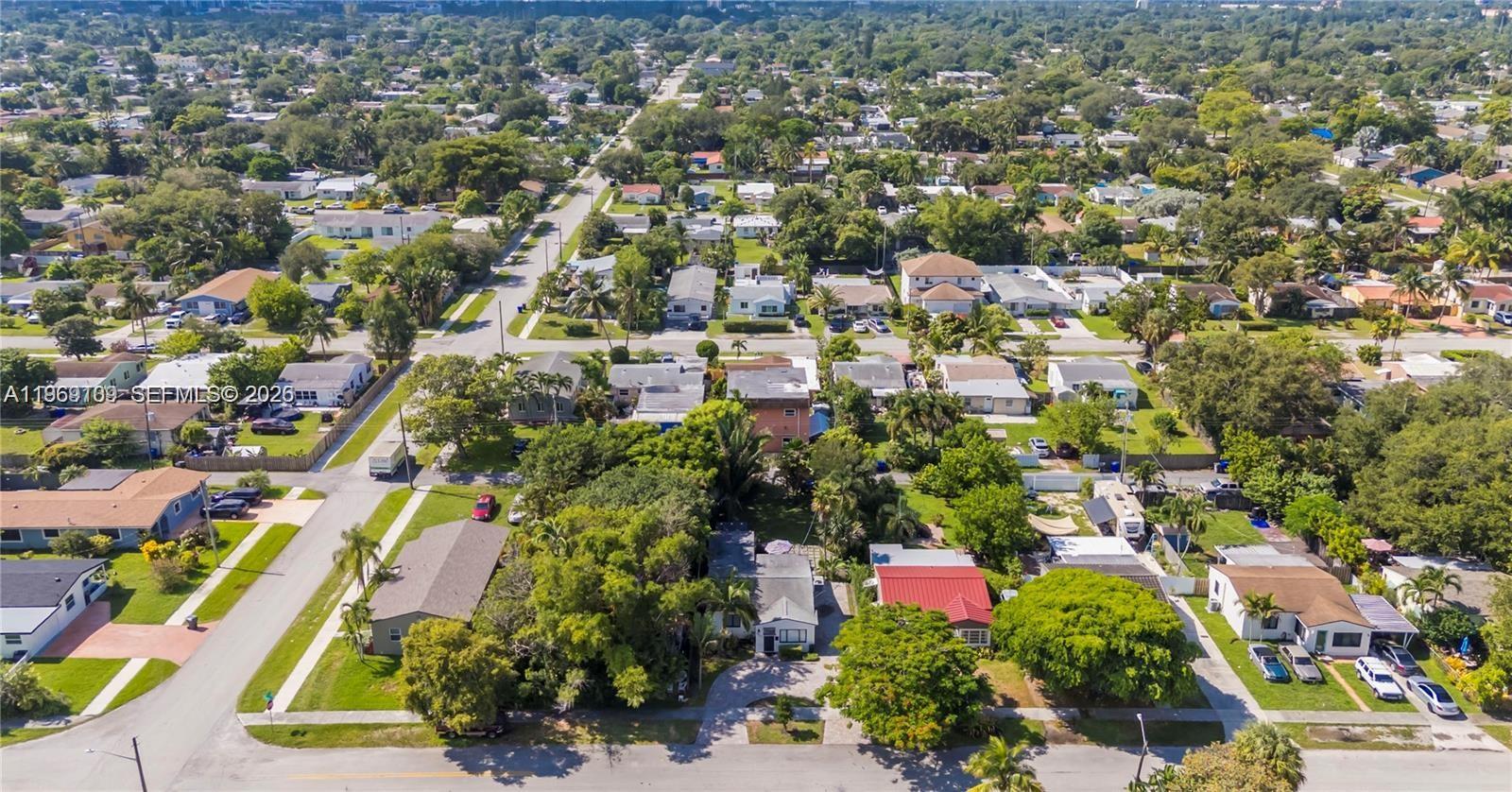 HOLLYWOOD PARK - Residential