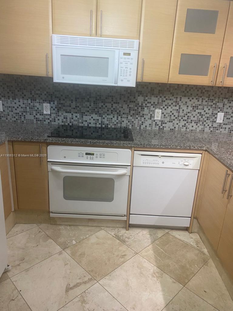 SKYLINE ON BRICKELL CONDO - Residential Lease