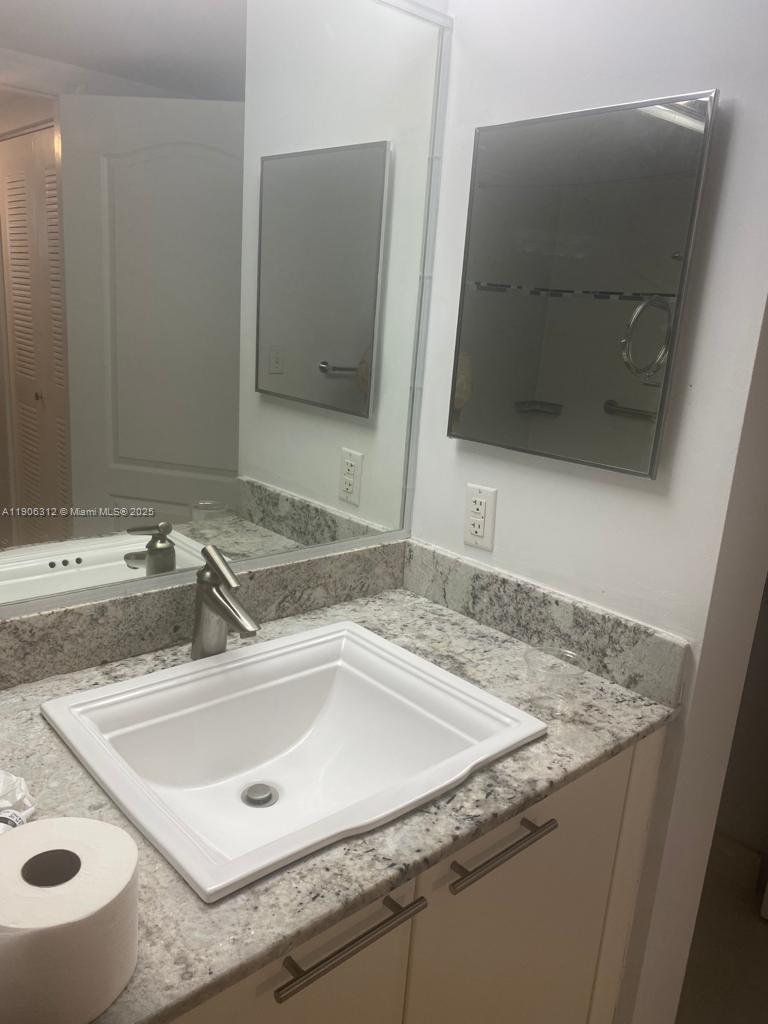 SKYLINE ON BRICKELL CONDO - Residential Lease