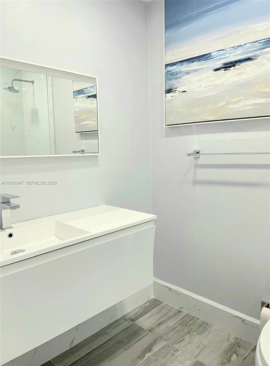 VERSIALLES GARDENS II CON - Residential