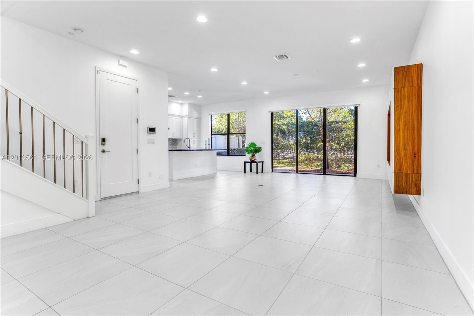 CT INDUSTRIAL PLAT - Residential Lease