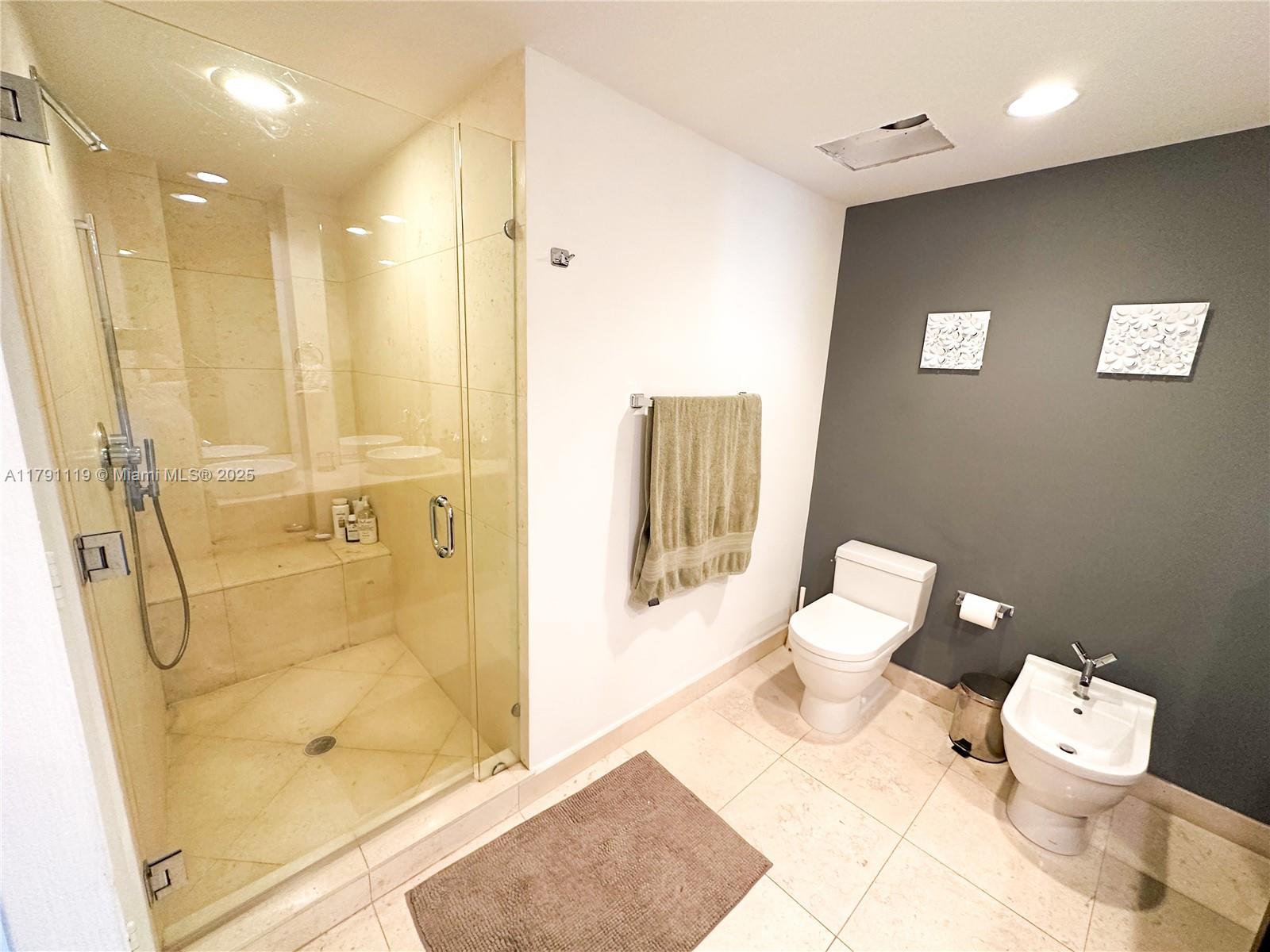 ICON BRICKELL NO TWO - Residential Lease