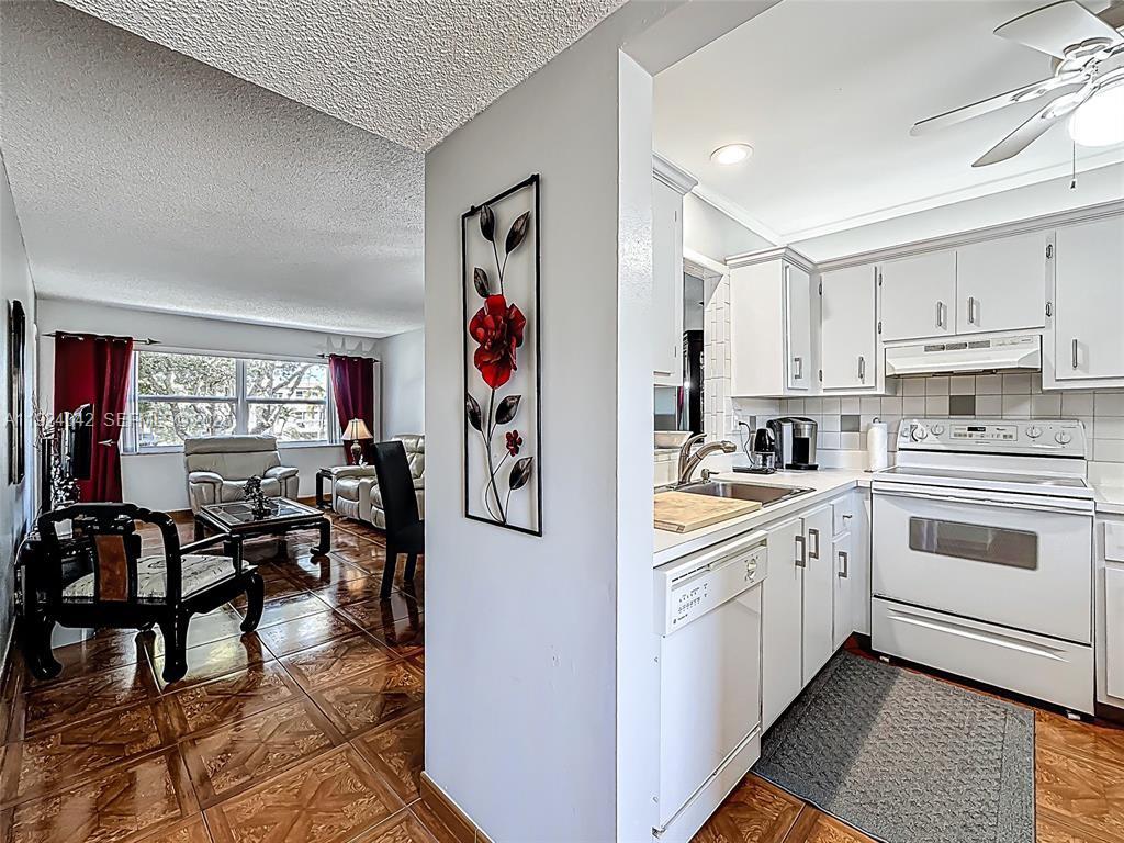 TULIP GARDENS CONDO - Residential