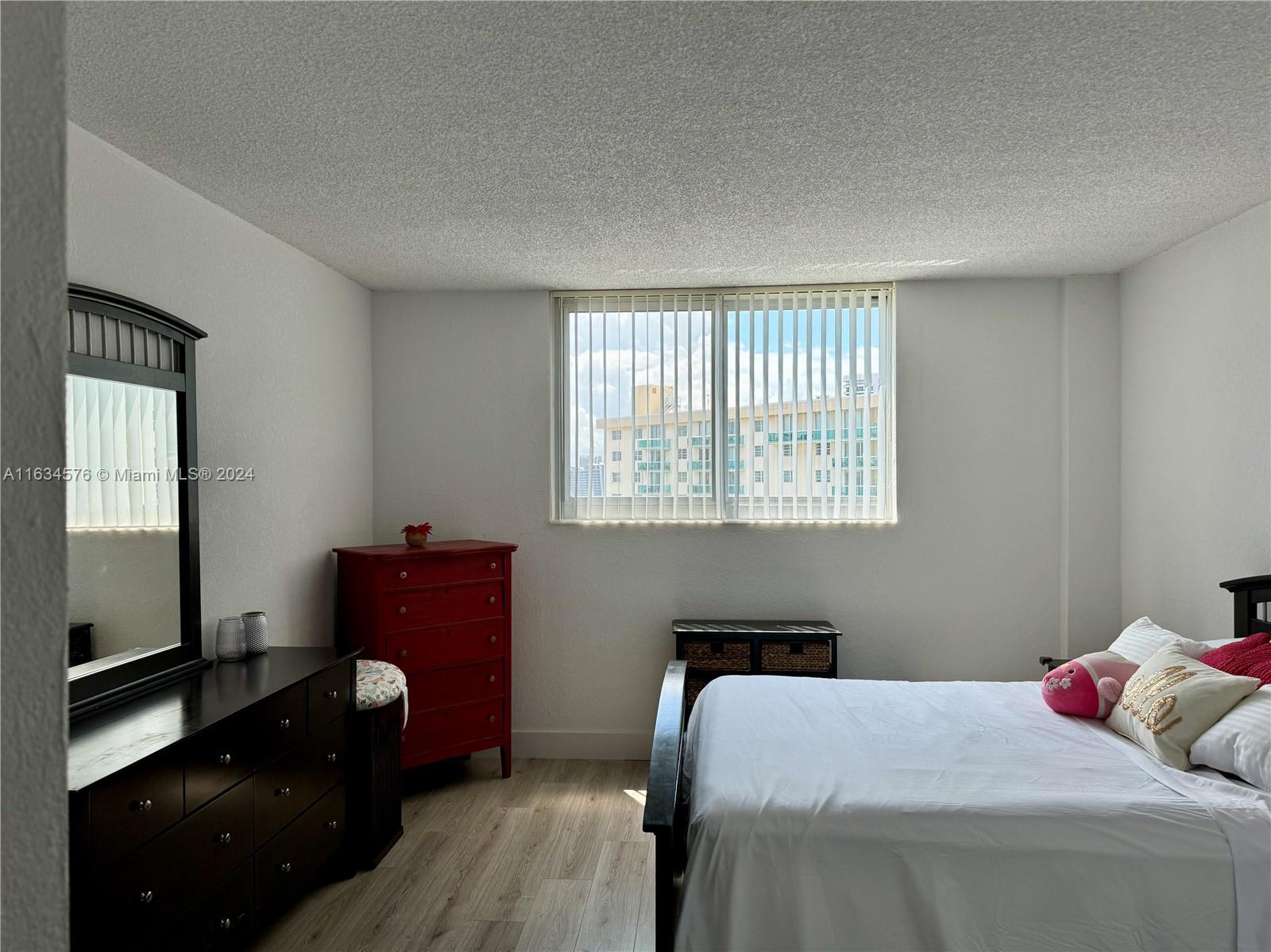 OCEANVIEW BUILDING B COND - Residential