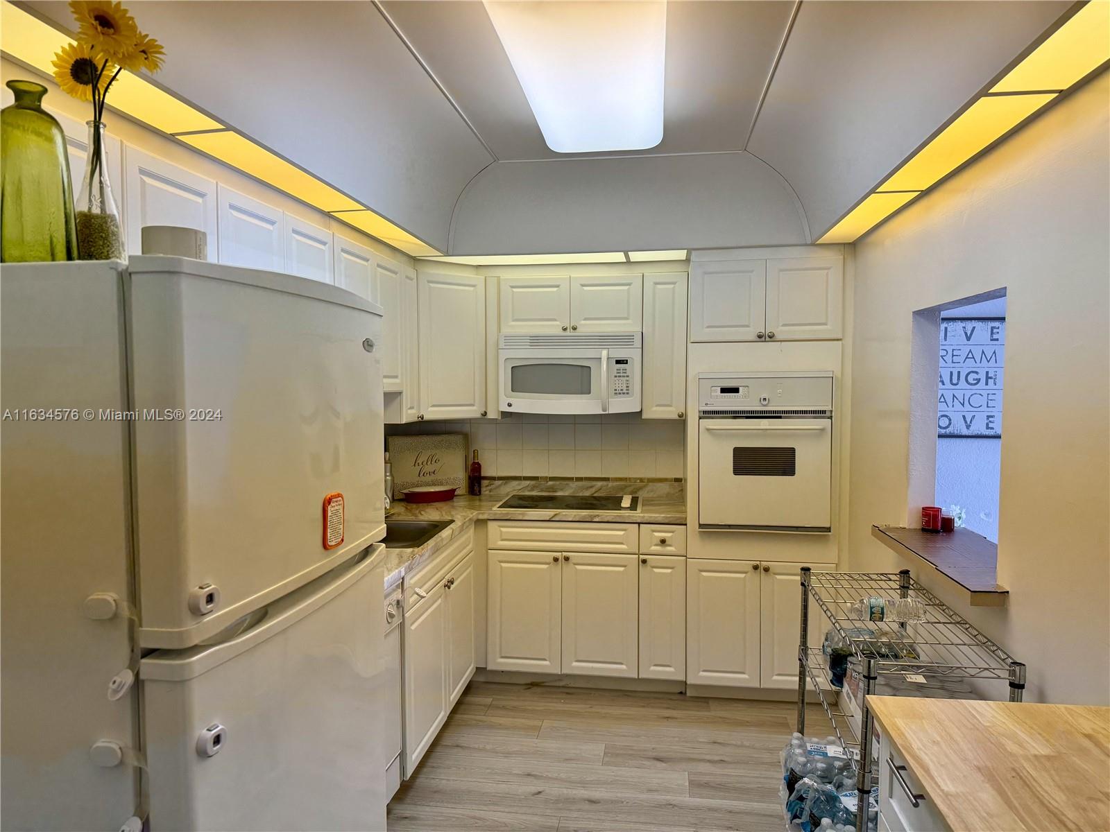 OCEANVIEW BUILDING B COND - Residential