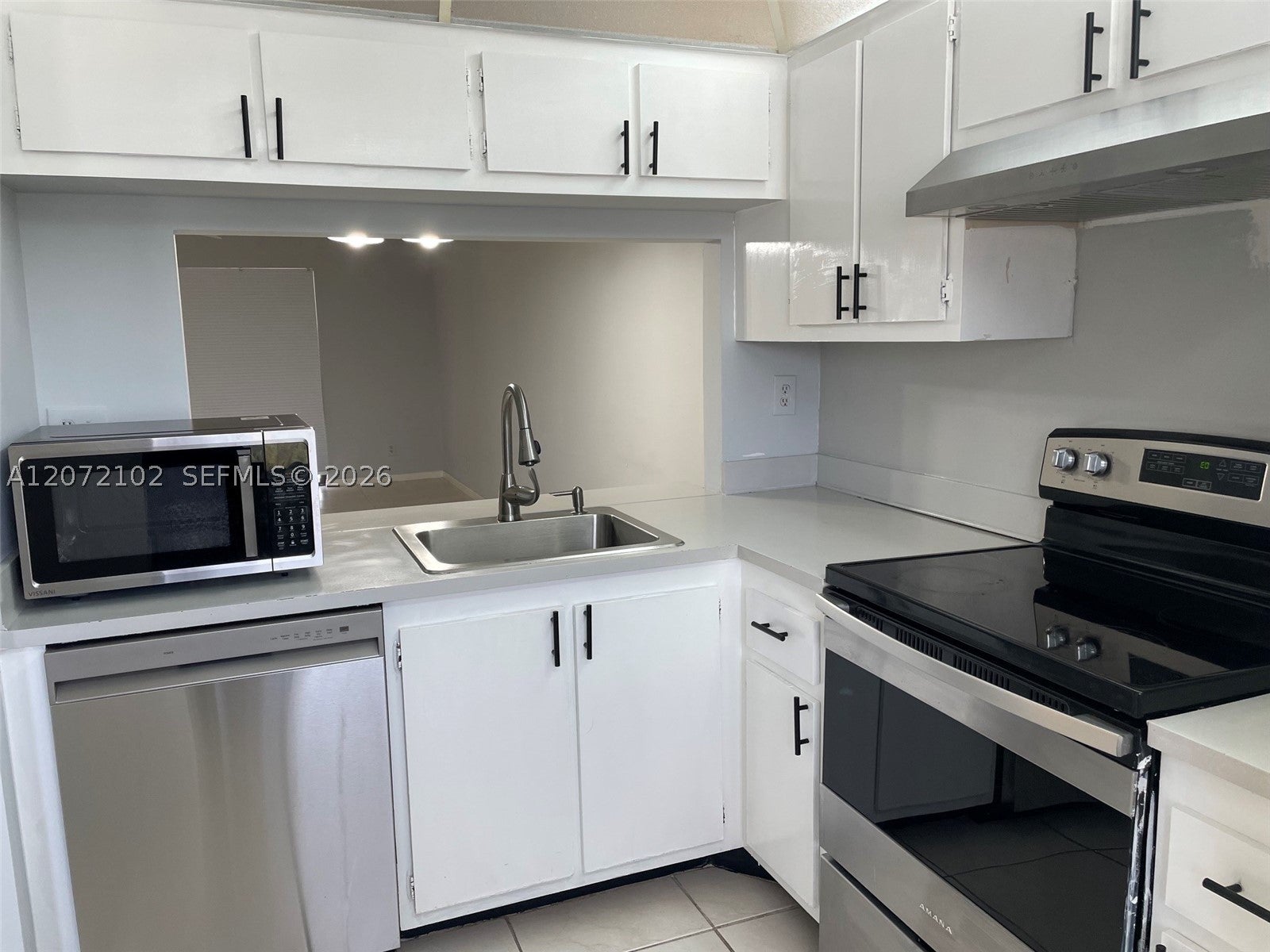 View photos, virtual tours, details... 2711 NW 104th Ave 404