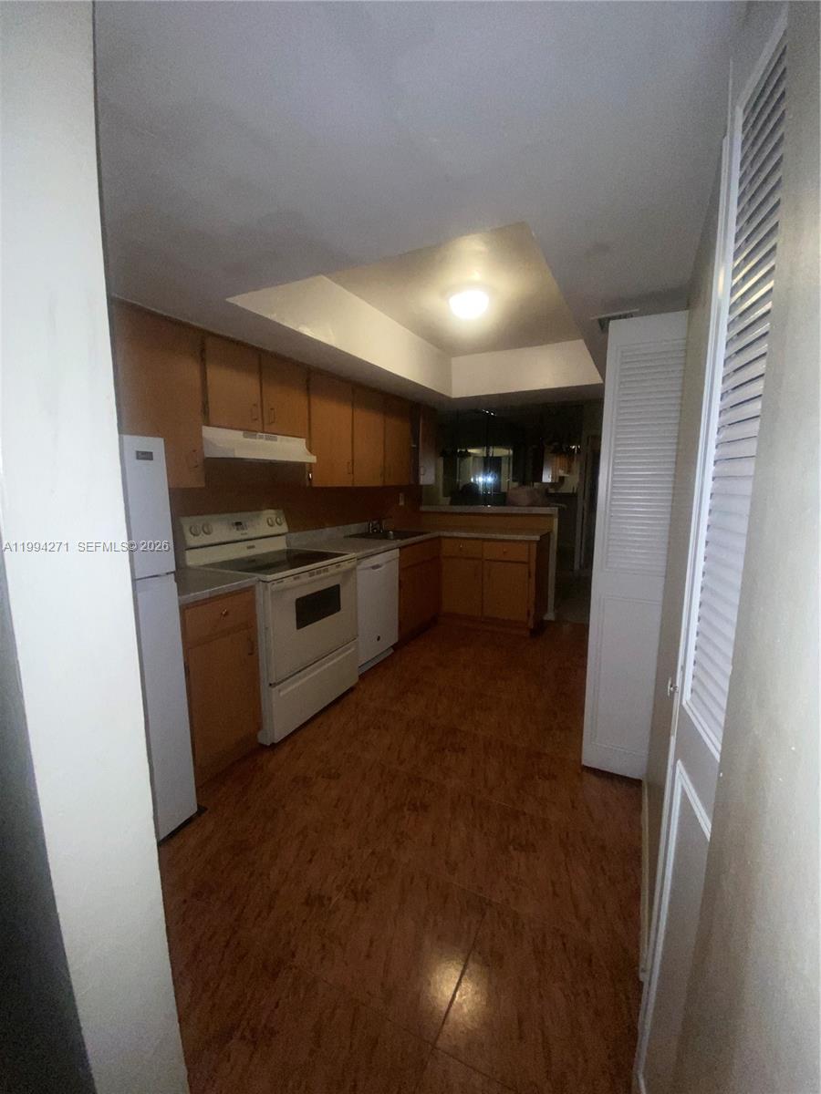 COLONIES CONDO - Residential