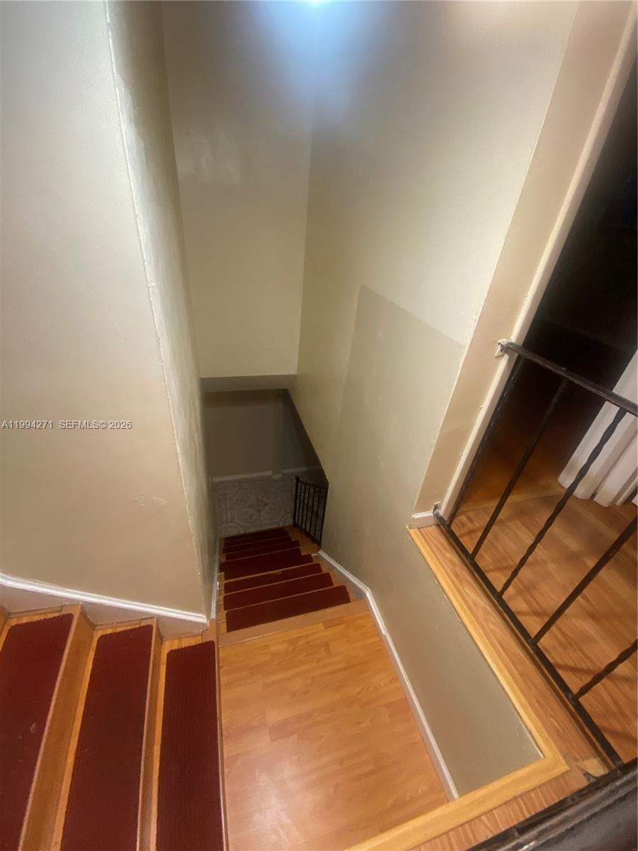 COLONIES CONDO - Residential