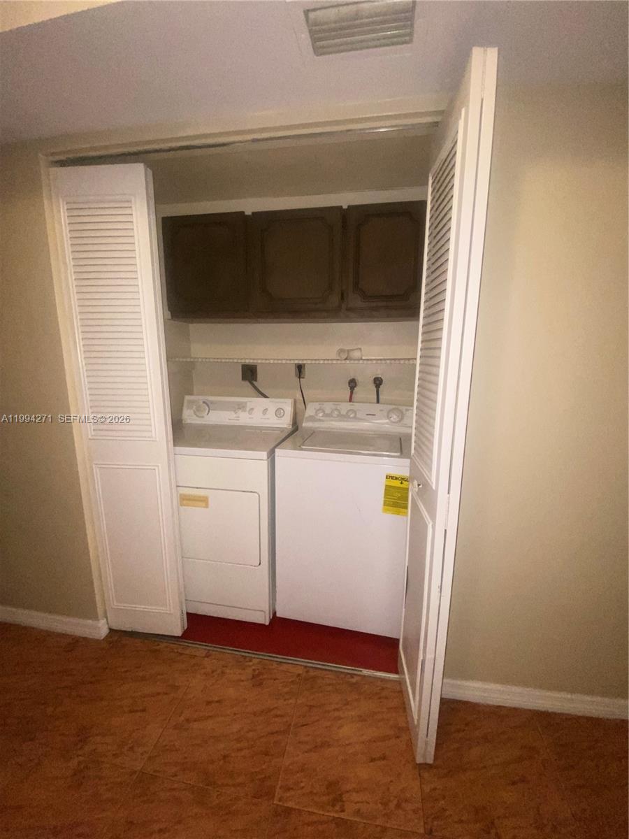 COLONIES CONDO - Residential