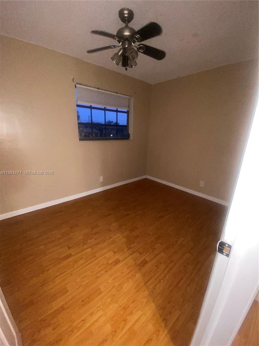 COLONIES CONDO - Residential