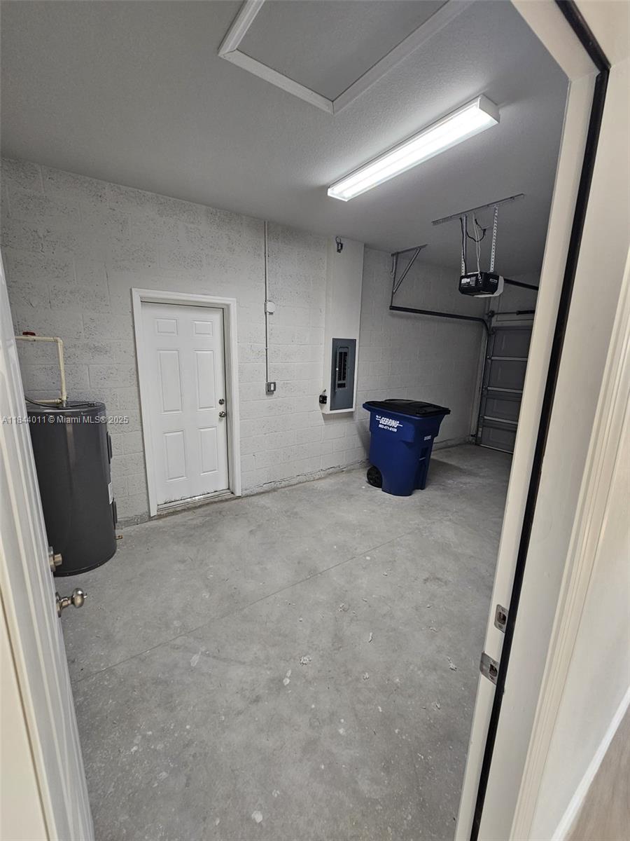 Las Villas at Kenilworth - Residential Lease