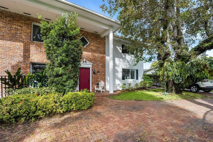 Sophisticated 4BD/3BA gated home in a prime Pinecrest location. Featuring impact windows, refined finishes, and a bright open layout, this residence offers seamless indoor–outdoor living. The private backyard with pool and lush landscaping creates an ideal retreat. Close to top schools, shopping, and major access routes—comfort and convenience in an exceptional setting.