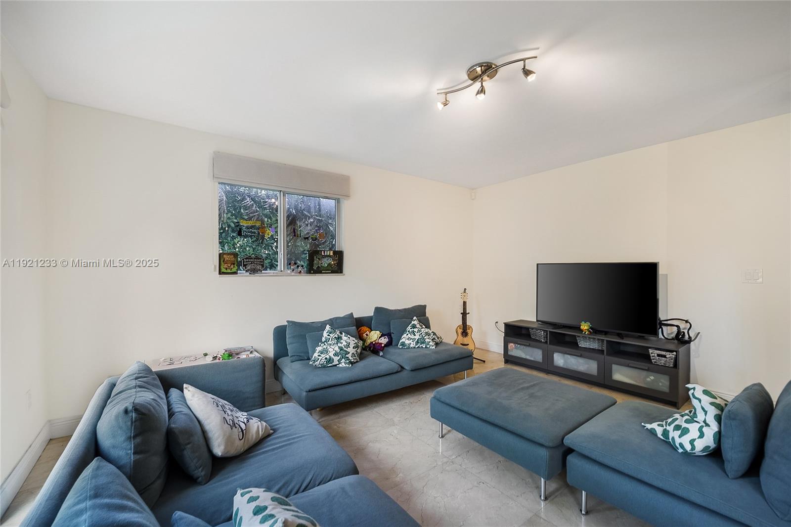 PALMETTO DUPLEXES - Residential Lease