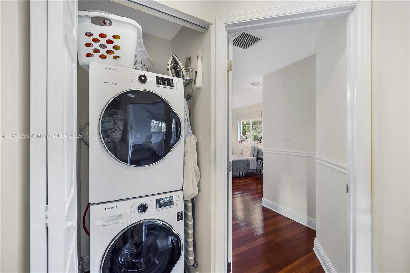 PALMETTO DUPLEXES - Residential Lease