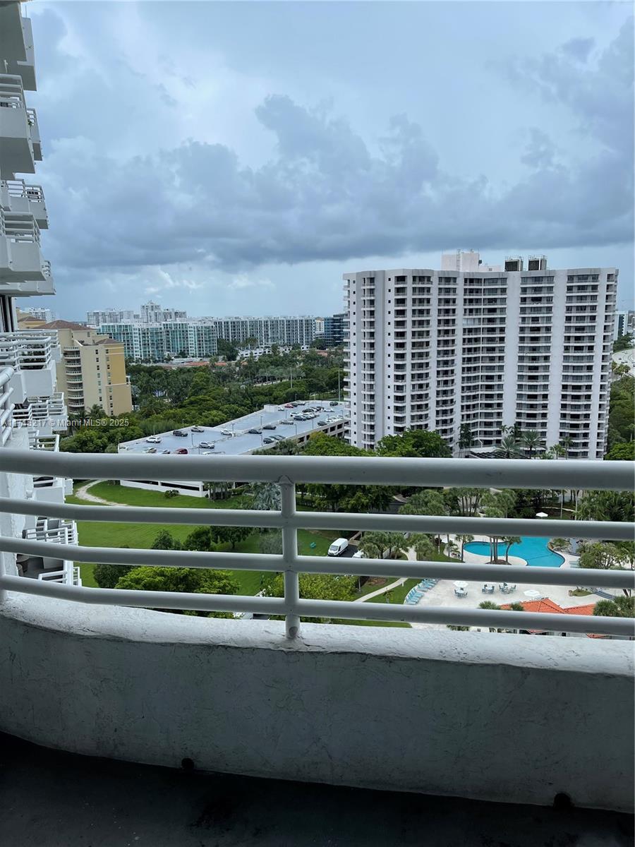 PARC CENTRAL AVENTURA EAS - Residential