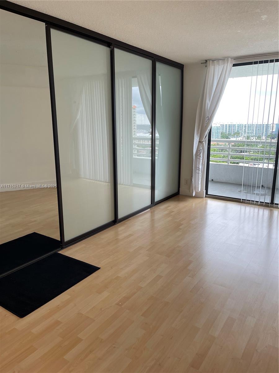 PARC CENTRAL AVENTURA EAS - Residential